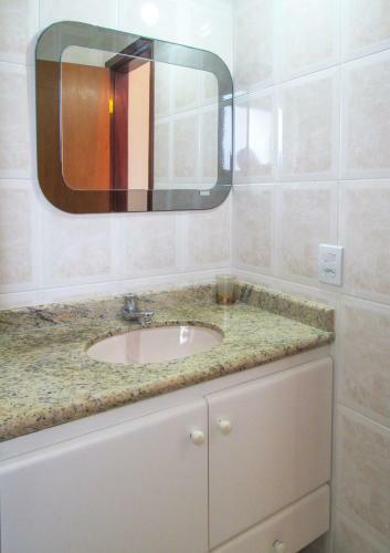 Apartamento Apto A Beira-mar Com Piscina Em Martim De Sa Sp