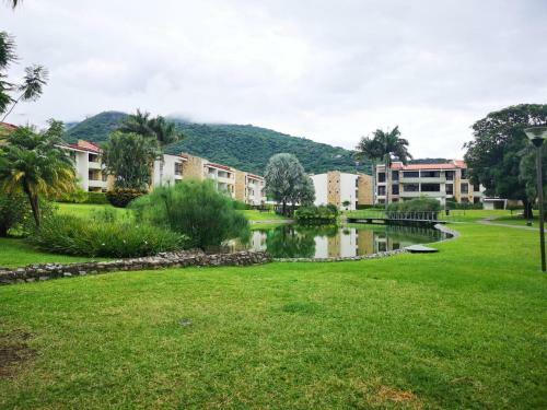 Apartamento Completamente Amoblado En Avalon Country Club