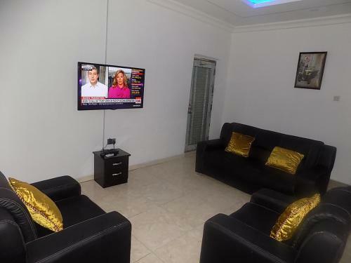 1 Bedroom Service Apartment @ Peter Odili Ph