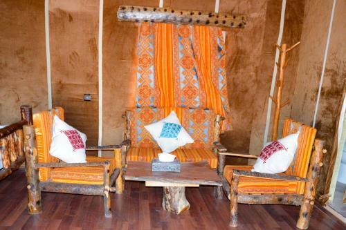 Relaxing Desert Camp - Luxury & Royal