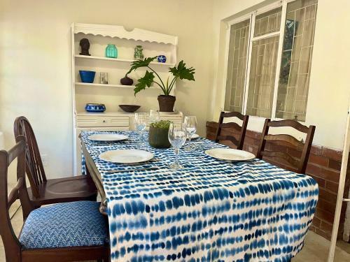 Hostal Clarendon Manor Guesthouse
