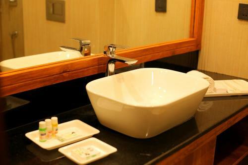 Hotel Anand Aamod Spa And Resort-riverside Resort