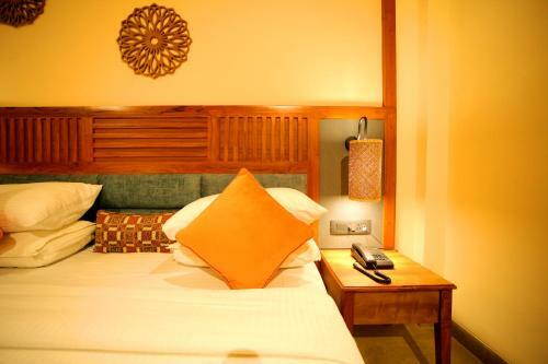 Hotel Anand Aamod Spa And Resort-riverside Resort