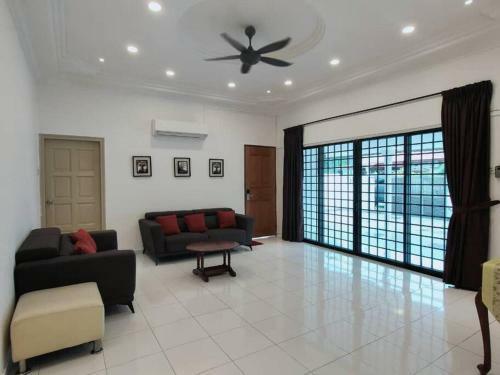 Villa Malacca Town Tranquerah Cluster Home #404a
