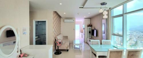 Nha Trang Ocean & City View Apartment