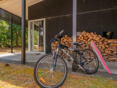 The Golden Hideaway - Matarangi Holiday Home