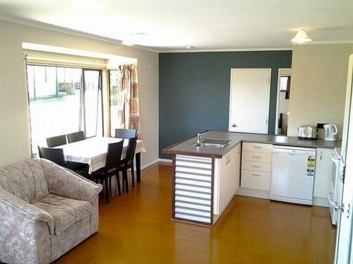The Sands - Matarangi Holiday House