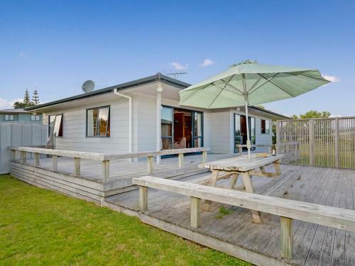 Matarangi Escape - Matarangi Holiday Home