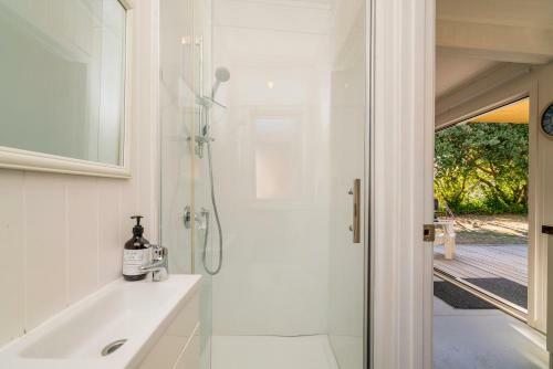 Rangimarie On Kenwood- Matarangi Holiday Home