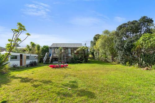Riverview Retreat - Cooks Beach Holiday Home