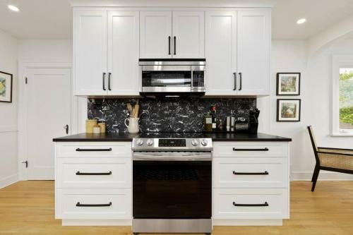 Gorgeous 4brd House Conveniently Located In Nanaimo