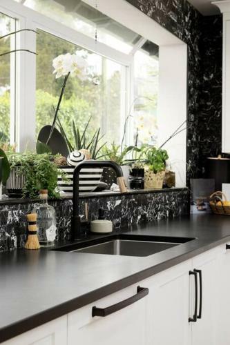 Gorgeous 4brd House Conveniently Located In Nanaimo