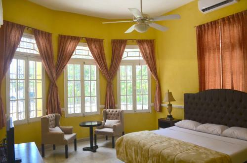 Hostal Casa Colonial En Paseo De Montejo