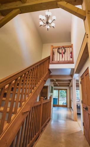 Whyte Mountain Chalet By Revelstoke Vacations