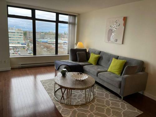 Richmond Shopping Center 2bd+2bth High Rise Apart
