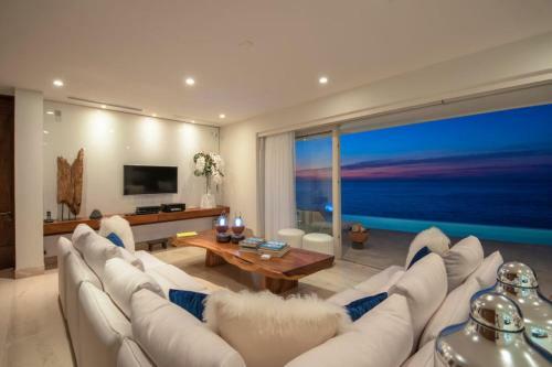 New Oceanfront Luxury Villa In Puerto Vallarta