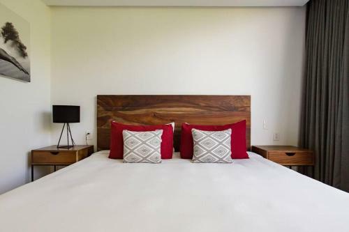 2 Bdrm Fresh View Remodeled Unit Wifi & Parking