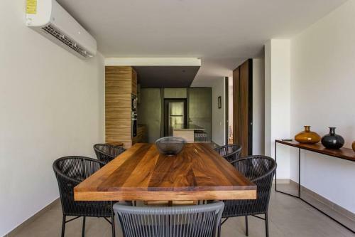 2 Bdrm Fresh View Remodeled Unit Wifi & Parking
