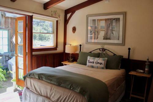 Annie's Beach House Inn Blue Pacific Get-away