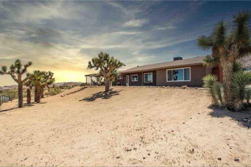 Villa The Full Moon, Joshua Tree: Hot Tub, Sauna, Views