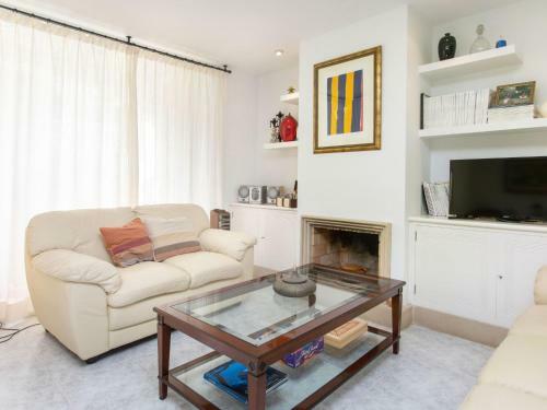 Holiday Home La Reserva-2