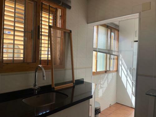 Adosado Con Piscina Y Tenis