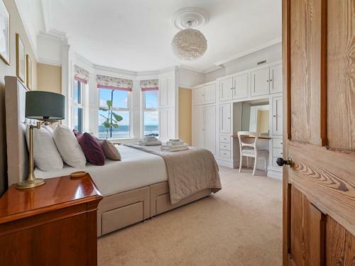 Pass The Keys Luxury 7 Bed Beachfront Victorian Terrace House