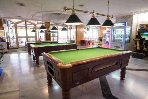Apartamento Benal Beach Sea Front Holiday Home
