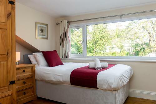 Two Pound Cottage By Cliftonvalley Apartments