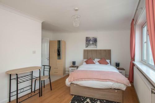 Motel Studio Apartment By Rajmoni Retrearts