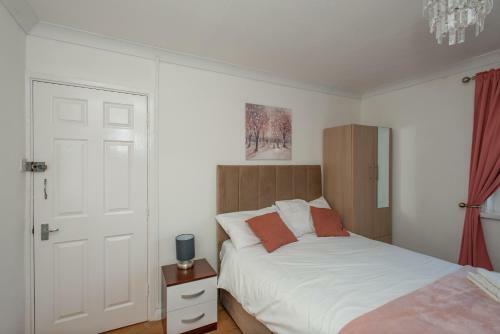 Motel Studio Apartment By Rajmoni Retrearts