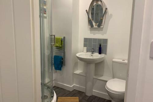 Bournemouth Apartmentnr Beach/town/coach/train/dog