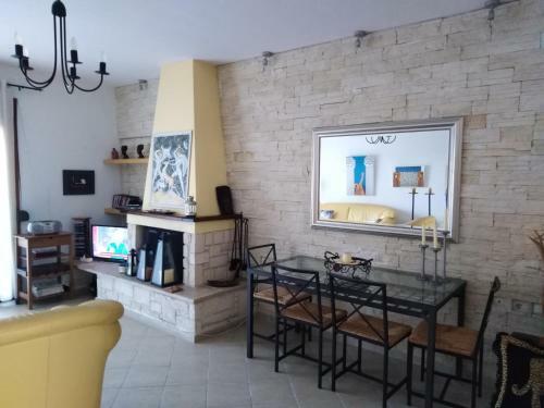 Villa Luxurious 3-bdrm Maisonette With Sea Views