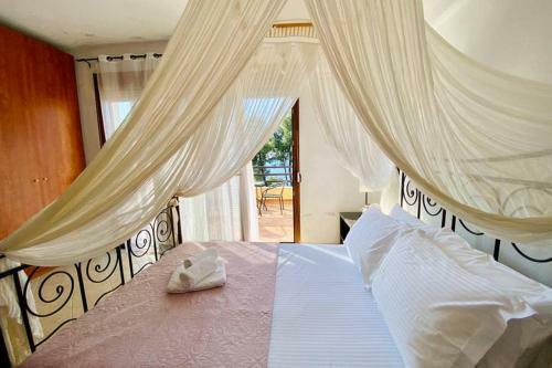 Villa Luxurious 3-bdrm Maisonette With Sea Views