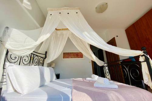 Villa Luxurious 3-bdrm Maisonette With Sea Views
