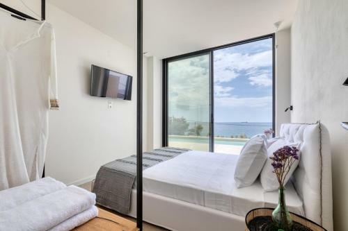 's Cave Villas Seaside Karystos