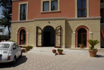 Hotel Ristorante Casa Rossa