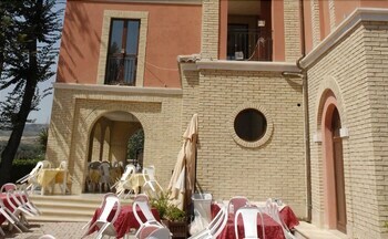 Hotel Ristorante Casa Rossa
