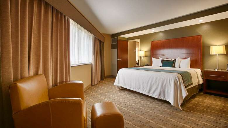 Best Western Premier Waterfront Hotel & Convention Center