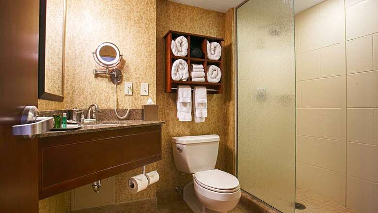 Best Western Premier Waterfront Hotel & Convention Center