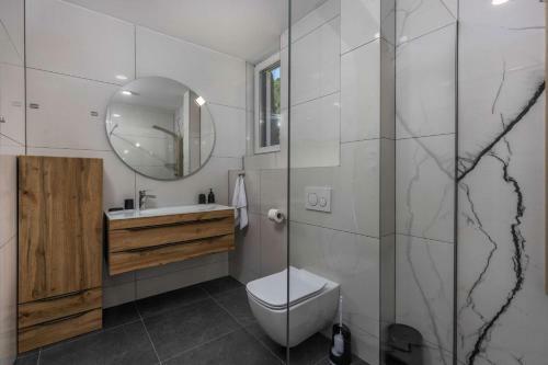 Beautiful Villa Visum Mare Duo