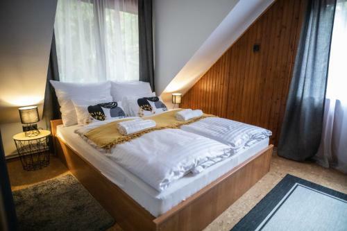 4 �vszak V�lgyhotel