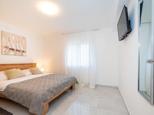 Apartment Ilux-3