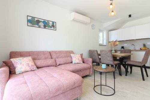 Villa Sunshine With Private Hydromassage Pool Near Pula