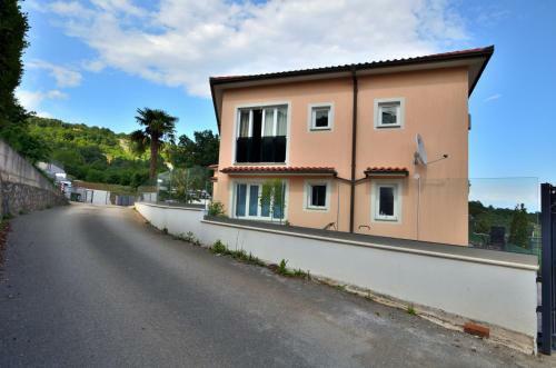 Apartment With Terrace And Sea View 2