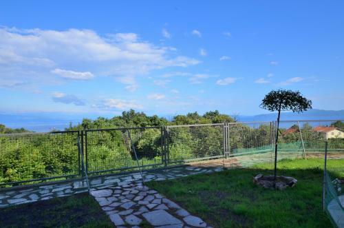 Apartment With Terrace And Sea View 2