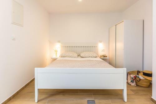 Adris Apartments
