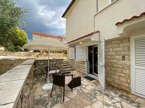 Olive Tree Apartment At Villa Mia In Novalja
