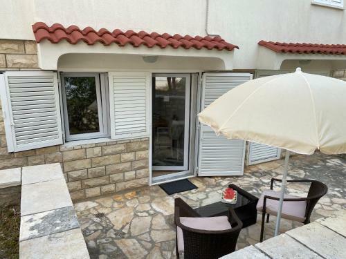 Olive Tree Apartment At Villa Mia In Novalja