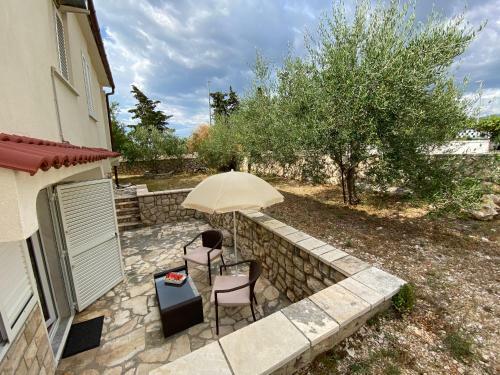 Olive Tree Apartment At Villa Mia In Novalja
